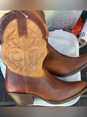 NWT Women’s Idyllwind Western Cowboy Boots – Size 8